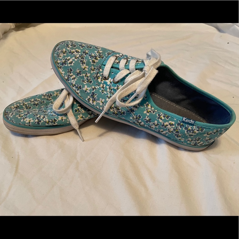 TAYLOR SWIFT KED’s